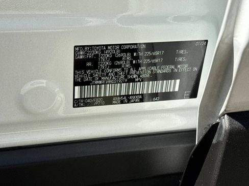 Certified 2024 Toyota RAV4 LE AWD/4WD image 35