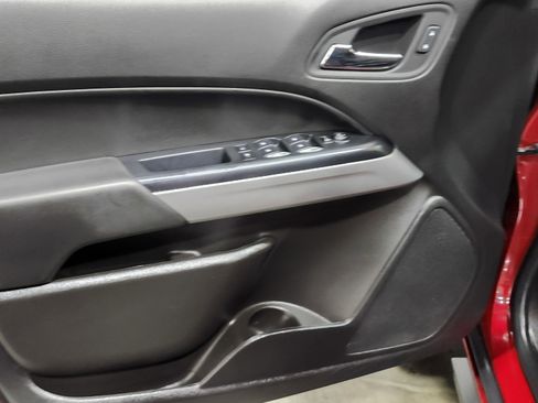 Used 2021 Chevrolet Colorado ZR2 w/ ZR2 Dusk Special Edition image 29