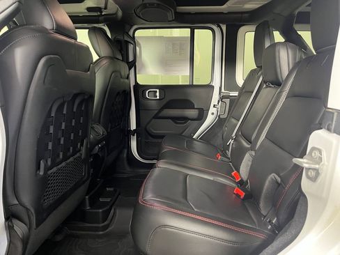 Used 2022 Jeep Wrangler Unlimited Rubicon w/ Steel Bumper Group image 13