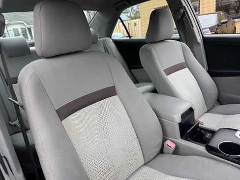 Used 2012 Toyota Camry LE image 25