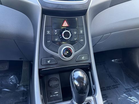 Used 2014 Hyundai Elantra Limited FWD image 20