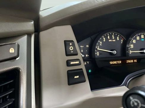 Used 2005 Cadillac XLR RWD image 40