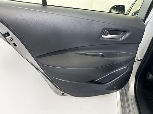 Used 2020 Toyota Corolla LE image 24