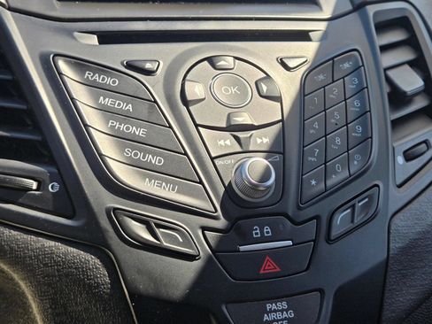Used 2018 Ford Fiesta SE FWD image 22