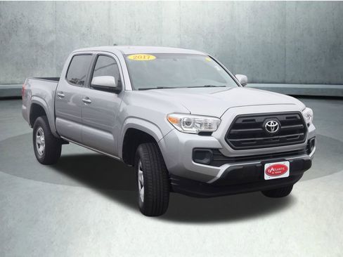 Used 2017 Toyota Tacoma SR RWD image 7