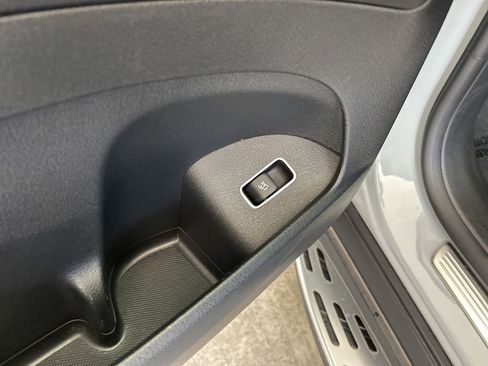 Used 2024 Mercedes-Benz GLE 350 4MATIC image 40