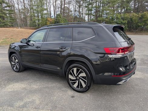 New 2026 Volkswagen Atlas SE image 6