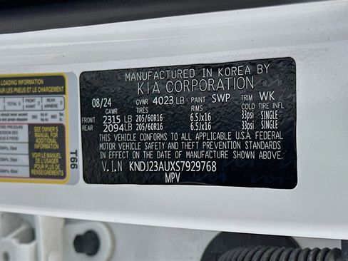 Used 2025 Kia Soul LX w/ LX Technology Package image 12