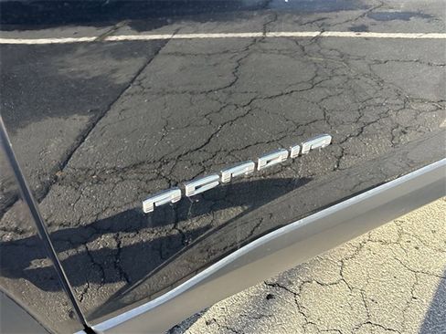 Used 2020 GMC Acadia SLE w/ Driver Convenience Package image 30