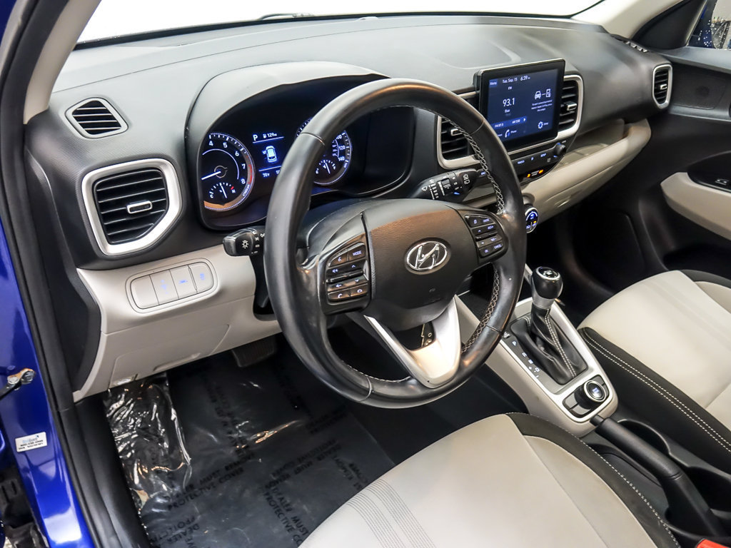 Used 2022 Hyundai Venue SEL w/ Cargo Package FWD image 10