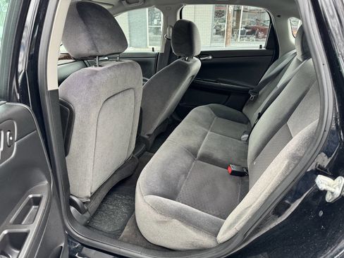 Used 2016 Chevrolet Impala LT image 9