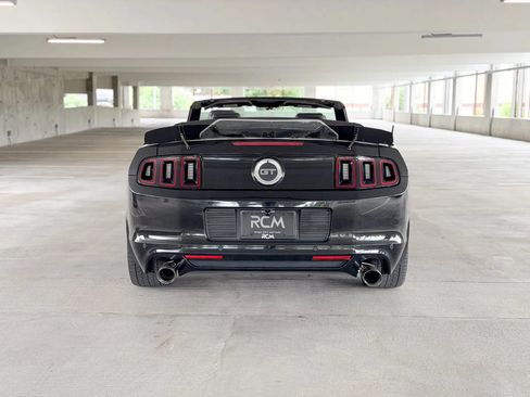 Used 2014 Ford Mustang GT w/ Electronics Package RWD image 18