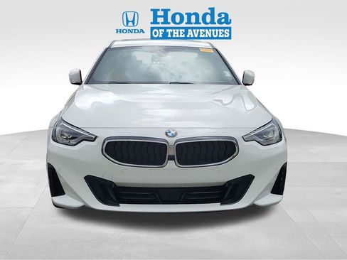 Used 2023 BMW 230i Coupe w/ Premium Package RWD image 2