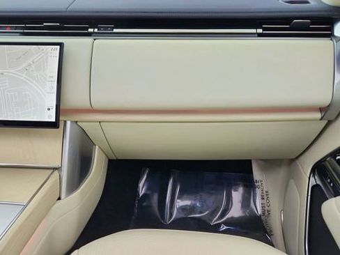 Used 2024 Land Rover Range Rover SE AWD/4WD image 35