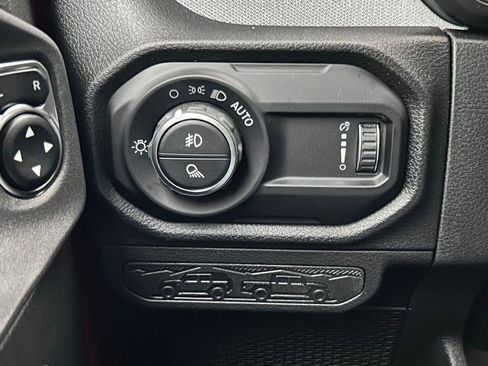 New 2025 Jeep Gladiator Sport image 20