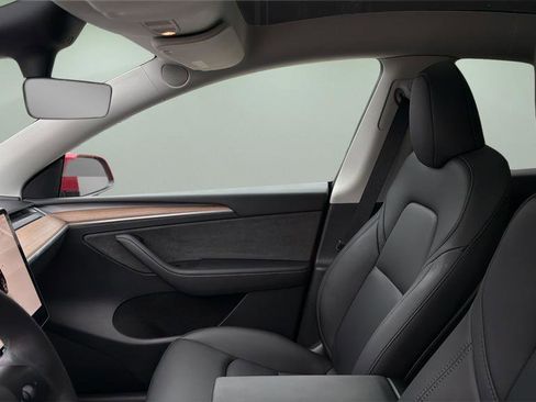 Used 2023 Tesla Model Y Long Range image 12