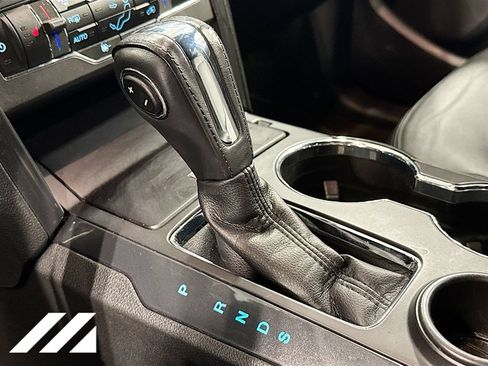 Used 2018 Ford Explorer XLT w/ Equipment Group 202A FWD image 19