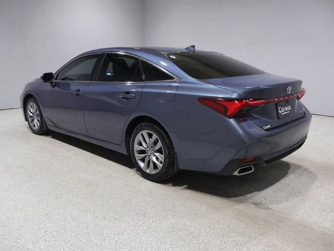 Used 2019 Toyota Avalon XLE w/ Moonroof Package FWD image 5