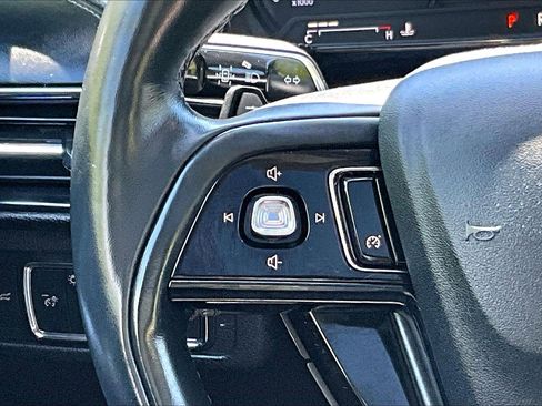 Used 2022 Lincoln Corsair AWD w/ Premium Package image 20