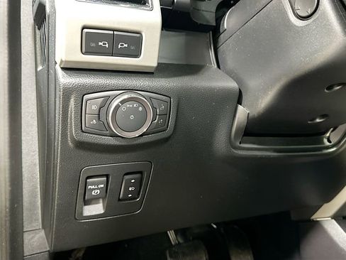 Used 2019 Ford F150 Lariat w/ Equipment Group 502A Luxury image 12