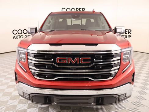 Used 2022 GMC Sierra 1500 SLT AWD/4WD image 10