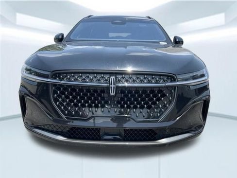 Used 2024 Lincoln Nautilus Reserve w/ Jet Appearance Package (87T) AWD/4WD image 2