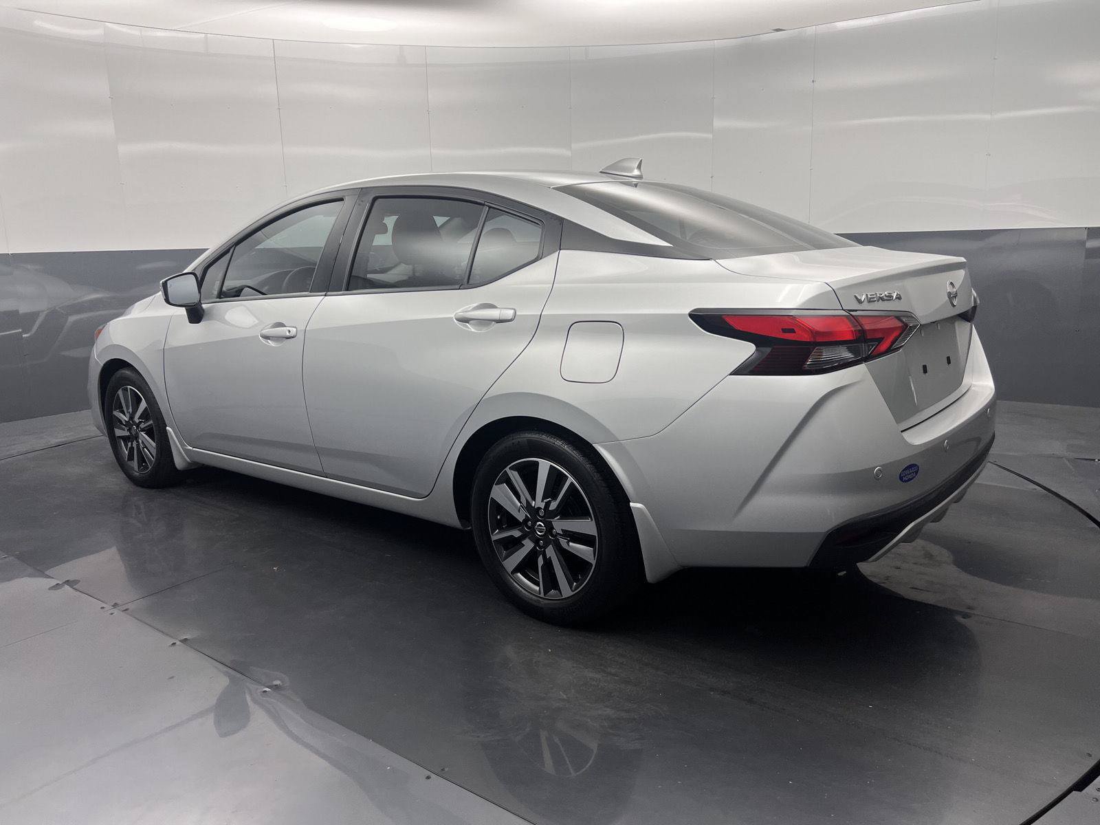 Used 2020 Nissan Versa SV FWD image 5