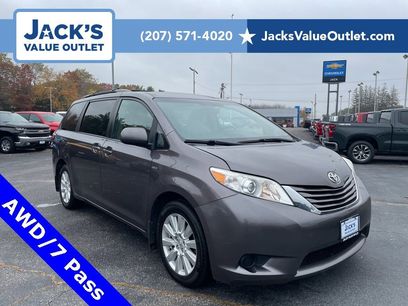 Used 2017 Toyota Sienna LE