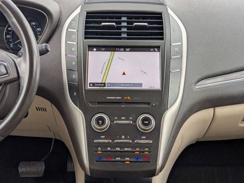 Used 2019 Lincoln MKC Reserve w/ MKC Climate Package image 18