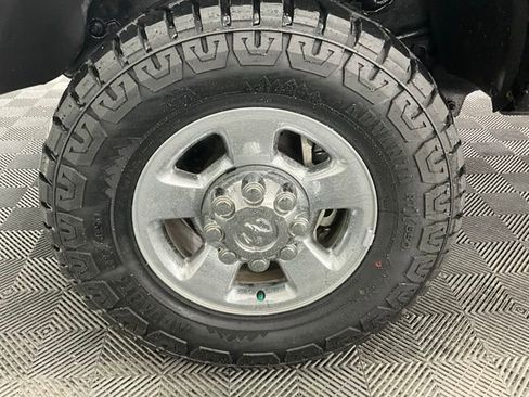 Used 2006 Dodge Ram 2500 Truck SLT image 23