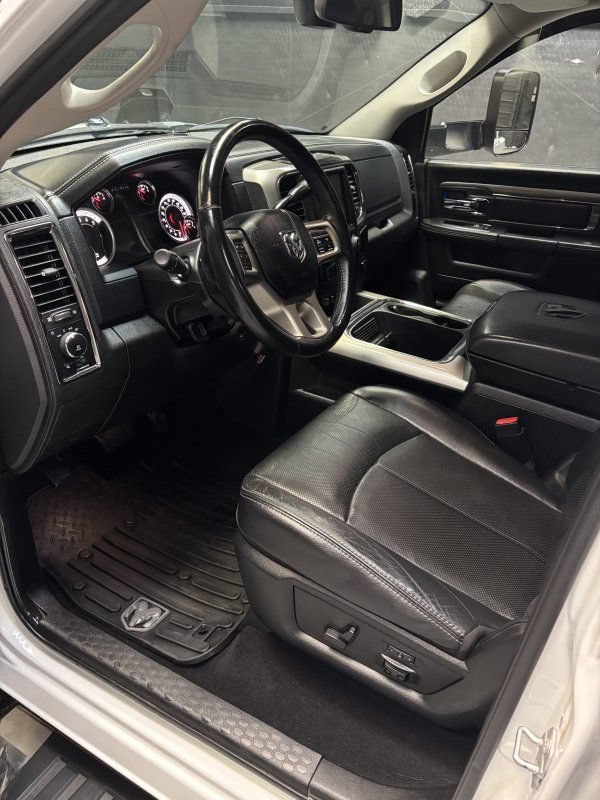 Used 2018 RAM 3500 Laramie w/ Sport Appearance Group AWD/4WD image 9