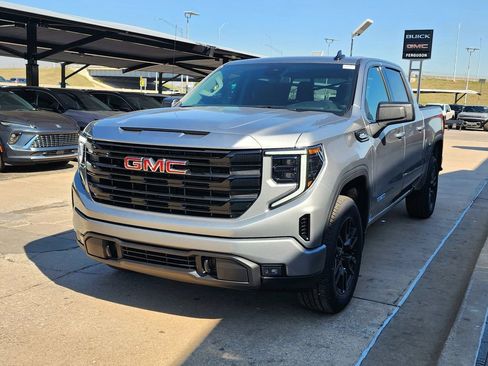 New 2026 GMC Sierra 1500 Elevation image 8