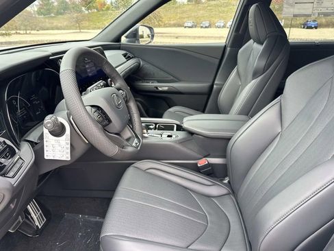 New 2026 Lexus TX 500h AWD image 9