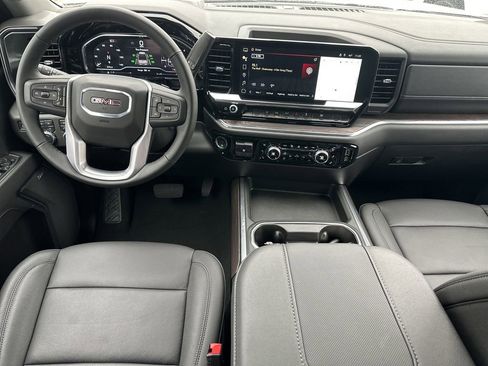 Used 2025 GMC Sierra 2500 SLT w/ SLT Premium Package image 9