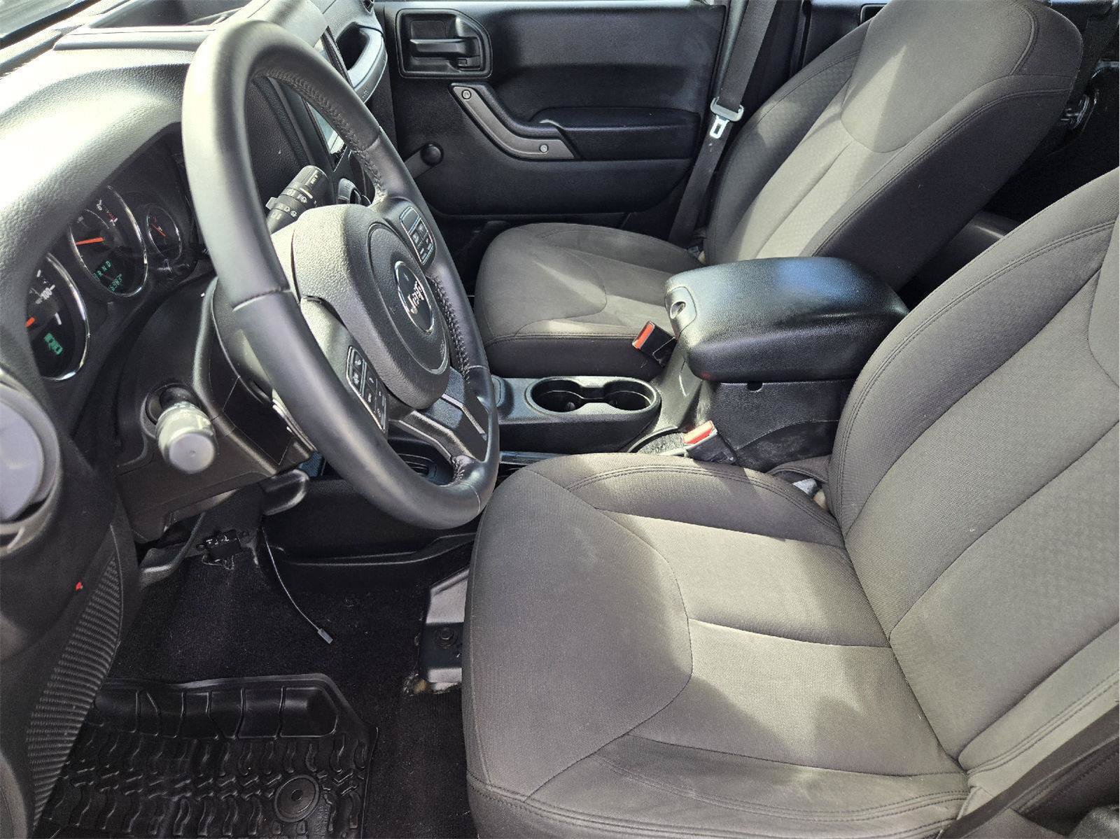 Used 2017 Jeep Wrangler Unlimited Sport w/ Connectivity Group AWD/4WD image 13