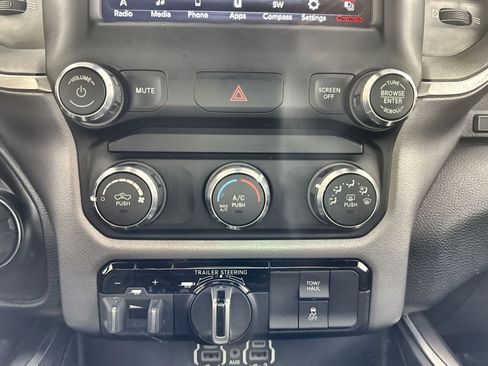 Used 2021 RAM 1500 Big Horn image 21