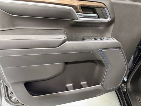 Used 2024 Chevrolet Silverado 1500 LT image 10