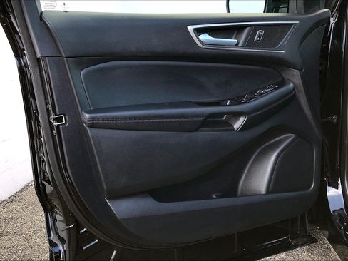 Used 2019 Ford Edge SEL AWD/4WD image 22