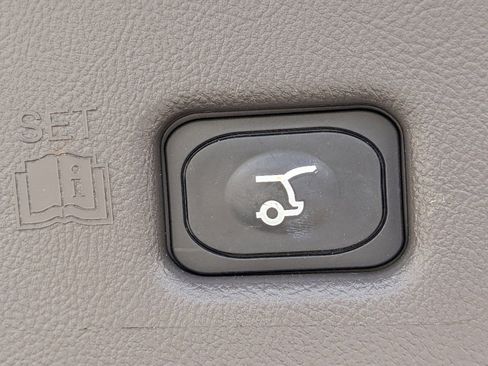 Certified 2023 Lincoln Nautilus Reserve w/ Equipment Group 201A image 15