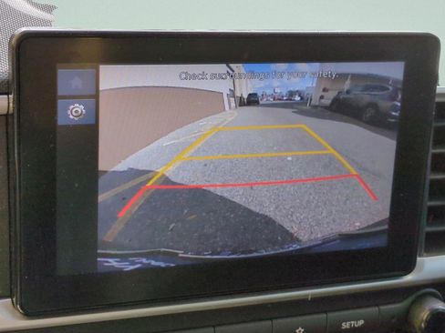 Certified 2023 Hyundai Venue SE w/ Cargo Package image 20