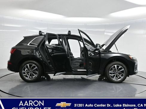 Used 2024 Audi Q5 2.0T Premium w/ Convenience Package AWD/4WD image 3
