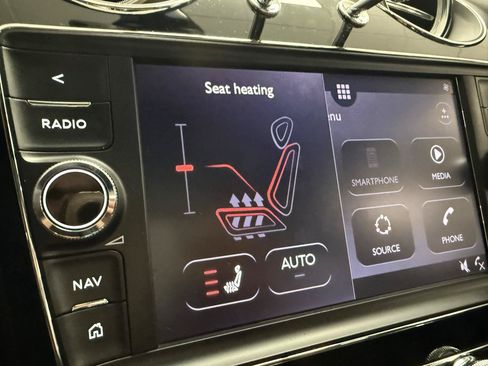 Used 2018 Bentley Bentayga Activity AWD/4WD image 19