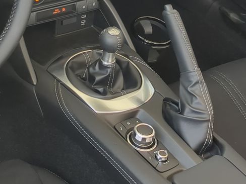 New 2026 MAZDA MX-5 Miata Club w/ Interior Package RWD image 13