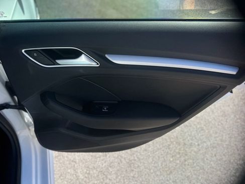 Used 2016 Audi A3 e-tron Premium w/ Audi MMI Navigation Plus FWD image 24