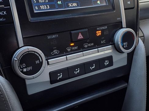 Used 2012 Toyota Camry LE image 8