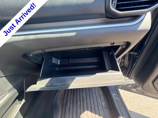 Used 2022 Ford Explorer XLT w/ Equipment Group 202A RWD image 21