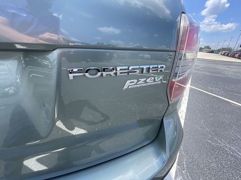 Used 2016 Subaru Forester 2.5i Premium w/ All-Weather Package AWD/4WD image 30