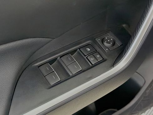 Used 2025 Toyota RAV4 XLE image 21