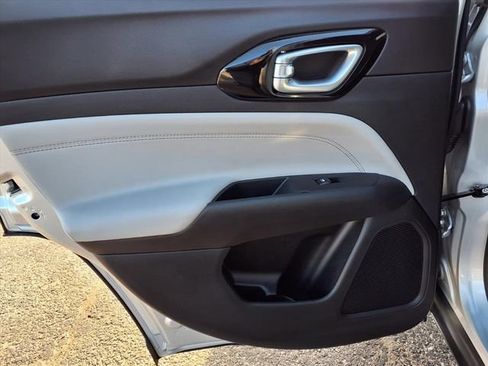 Used 2025 Jeep Compass Limited image 71