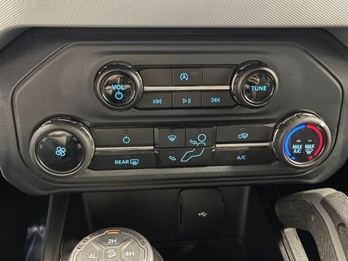 Used 2022 Ford Bronco Big Bend image 12